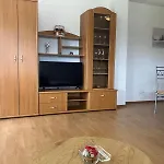 Apartment Family Miki In *